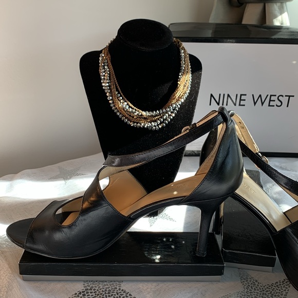Nine West Ladies Shoes - Picture 9 of 9